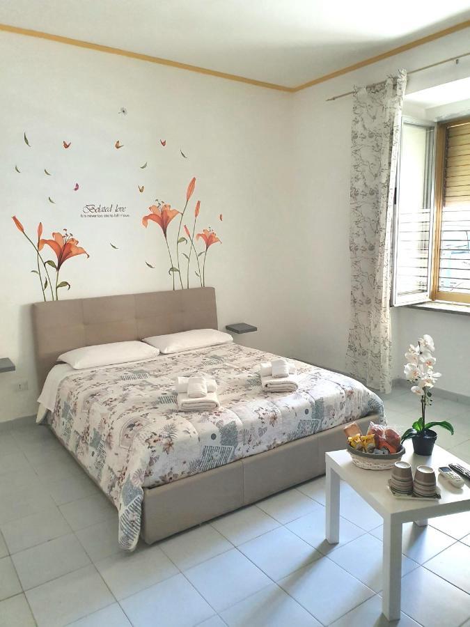 Le Tre Orchidee Bed & Breakfast Salerno Exterior photo