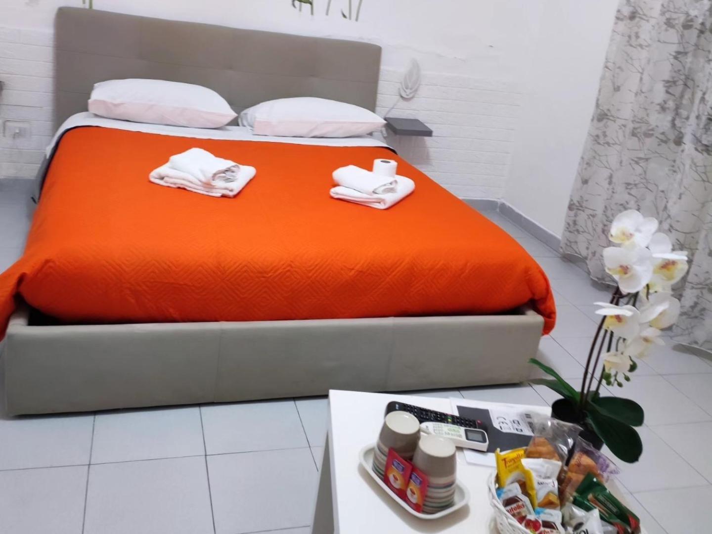 Le Tre Orchidee Bed & Breakfast Salerno Exterior photo